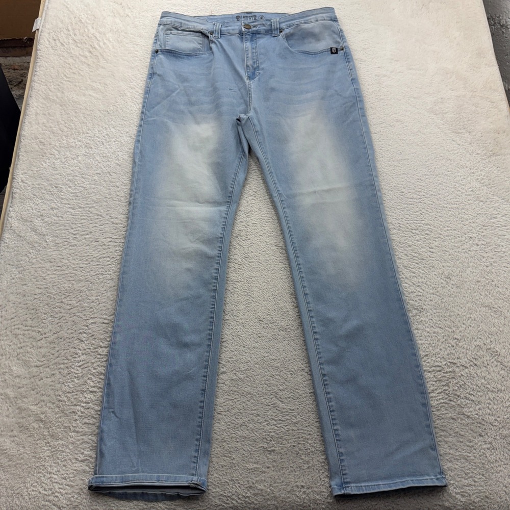 Born Primitive Ultra Stretch Denim Mens Size 40x36 Light Wash Straight Leg Jeans
